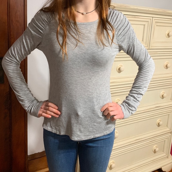 Urban Outfitters Rutched Sleeve Grey Shirt - Picture 3 of 3